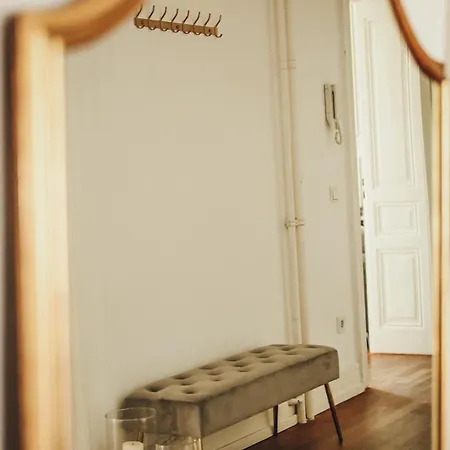 Classic I Zentrum I Tiefgaragenstellplatz I Balkon Wiesbaden