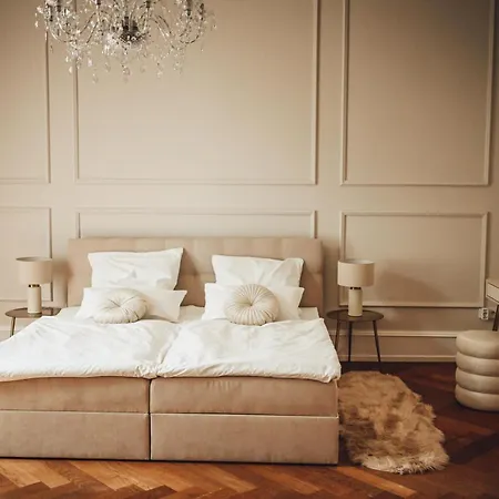 Classic I Zentrum I Tiefgaragenstellplatz I Balkon Wiesbaden