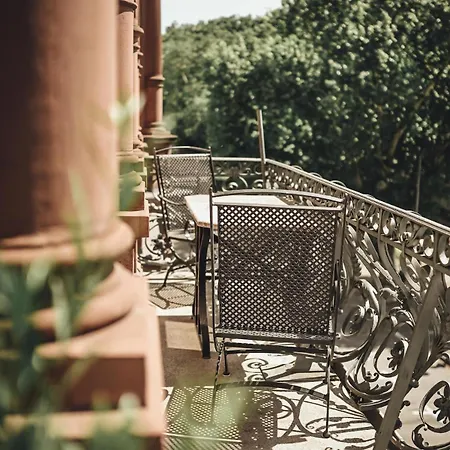 Appartement Classic I Zentrum I Tiefgaragenstellplatz I Balkon