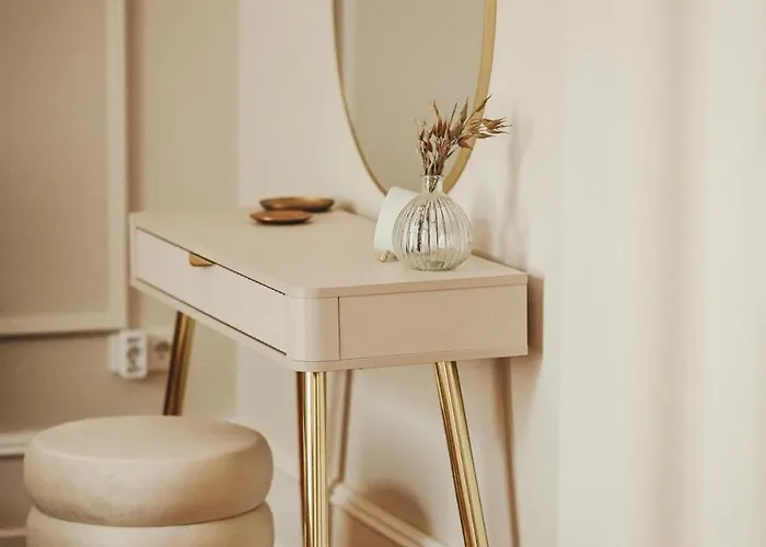 Classic I Zentrum I Tiefgaragenstellplatz I Balkon Apartman