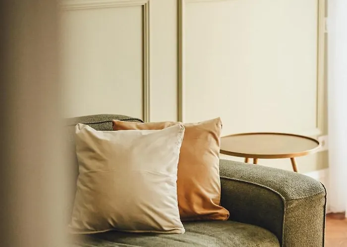 Classic I Zentrum I Tiefgaragenstellplatz I Balkon *