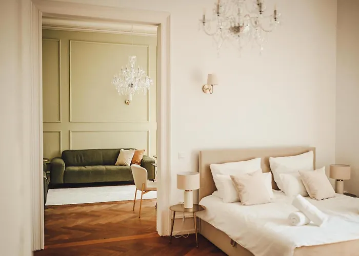 Classic I Zentrum I Tiefgaragenstellplatz I Balkon Wiesbaden